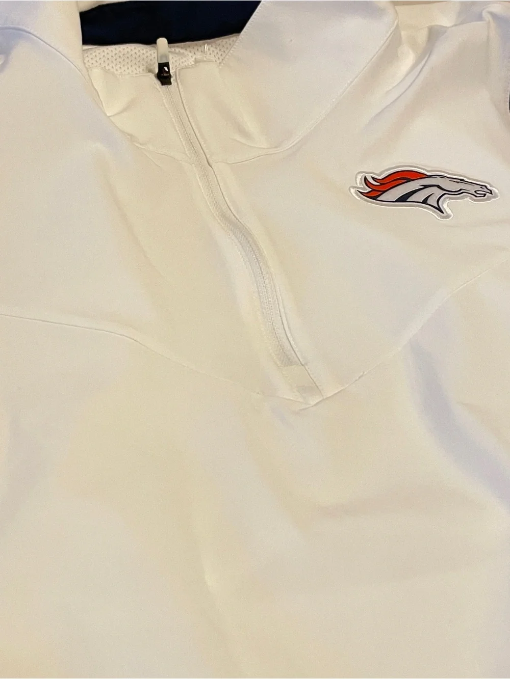 NWOT Nike NFL Denver Broncos White Short Sleeve Dri-Fit Quarter Zip Sz L